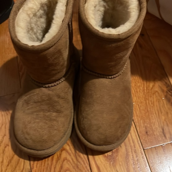 Girls Uggs MK boots lot - Picture 6 of 9